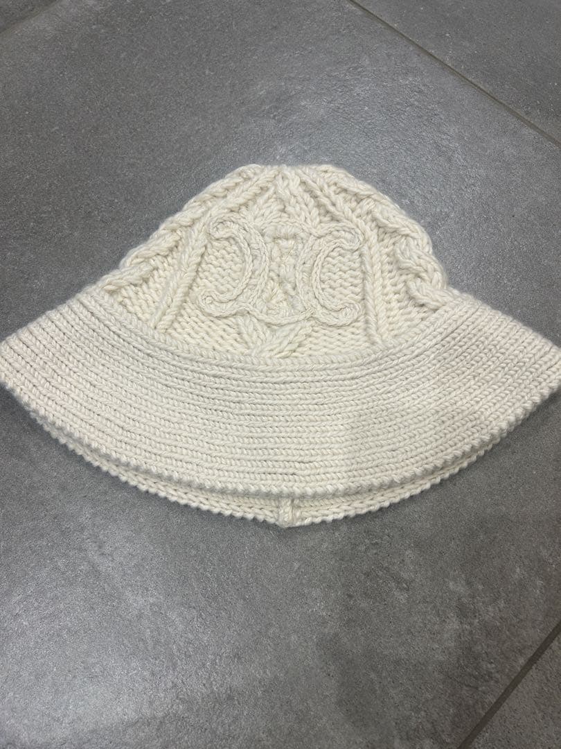 CELINE トリオンフ クロシェ ニット帽ハット ホワイト 2AE71286X