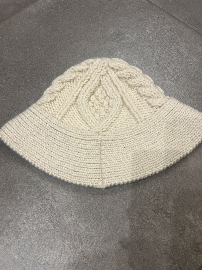 CELINE トリオンフ クロシェ ニット帽ハット ホワイト 2AE71286X