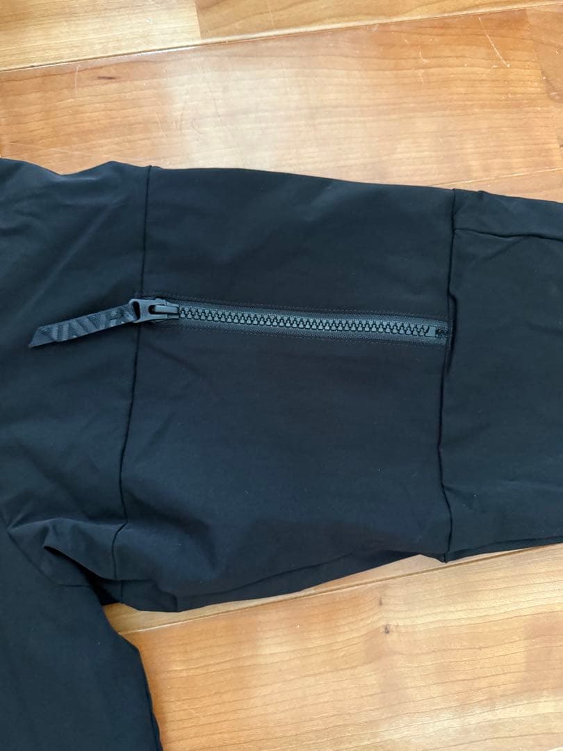 新品同様　v.ファーレン 長崎Umbro ブラック ナイロンジャケット L