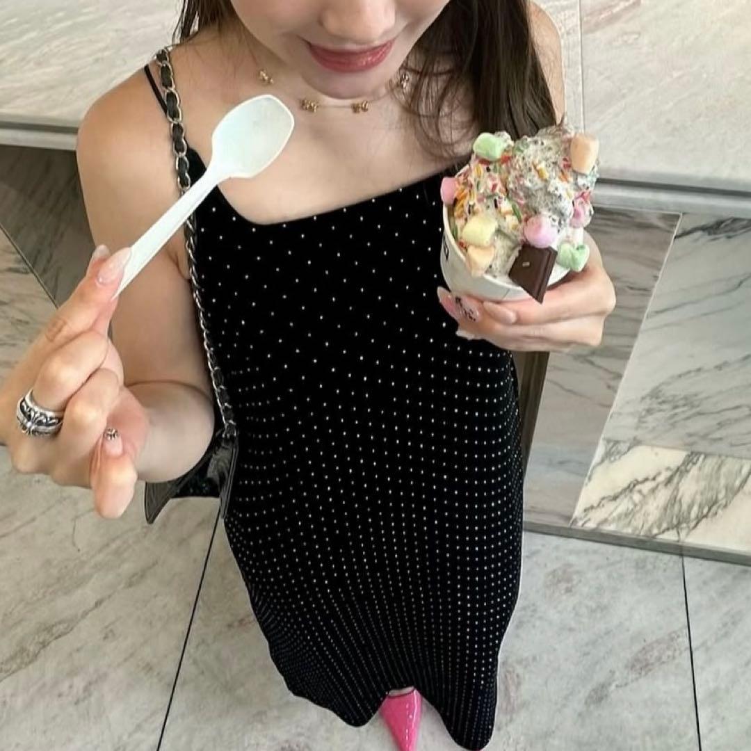 andresd★ curved square velour dress