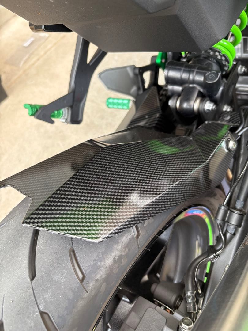 カーボン調リアフェンダー(ZX4RRに取付)