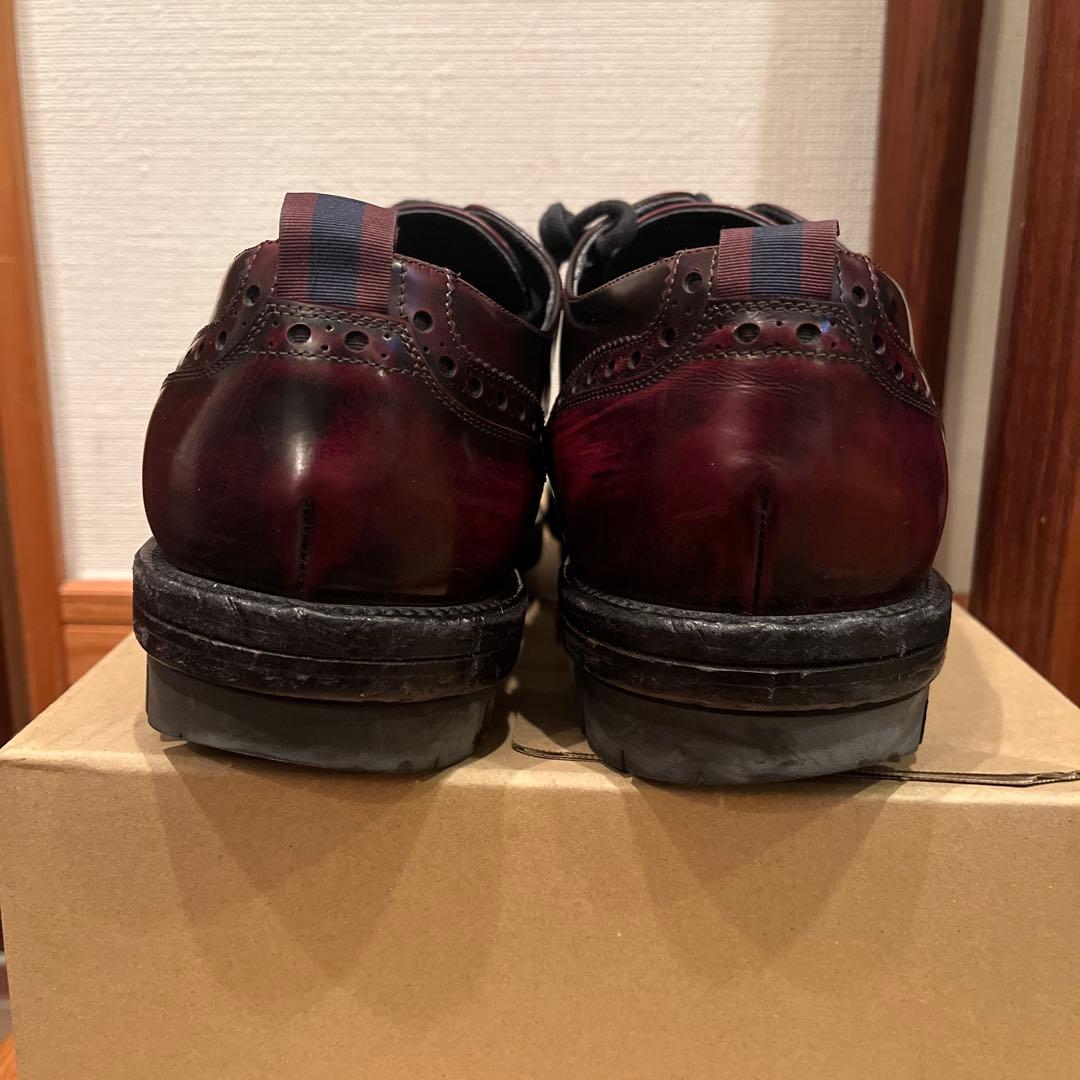 り*ご様 【美品】ヒューゴボス パテントレザー シューズ