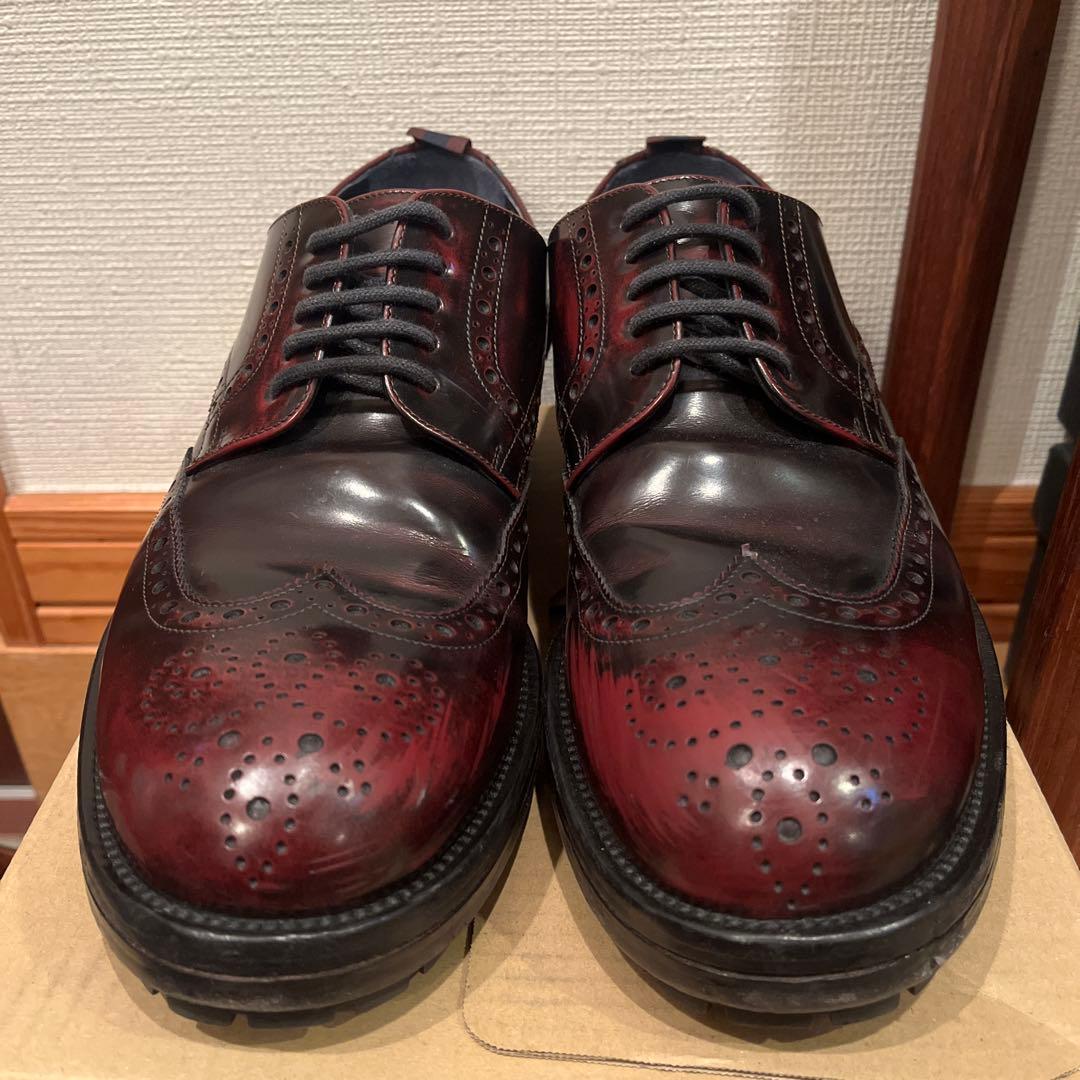 り*ご様 【美品】ヒューゴボス パテントレザー シューズ