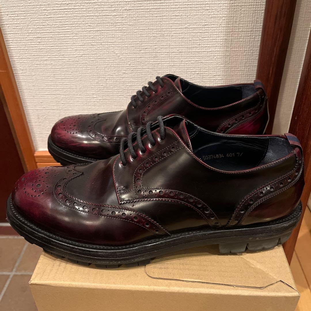 り*ご様 【美品】ヒューゴボス パテントレザー シューズ