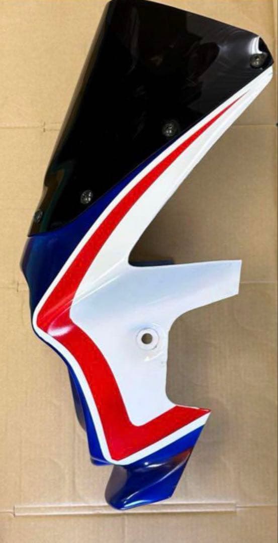 CB ビキニカウル