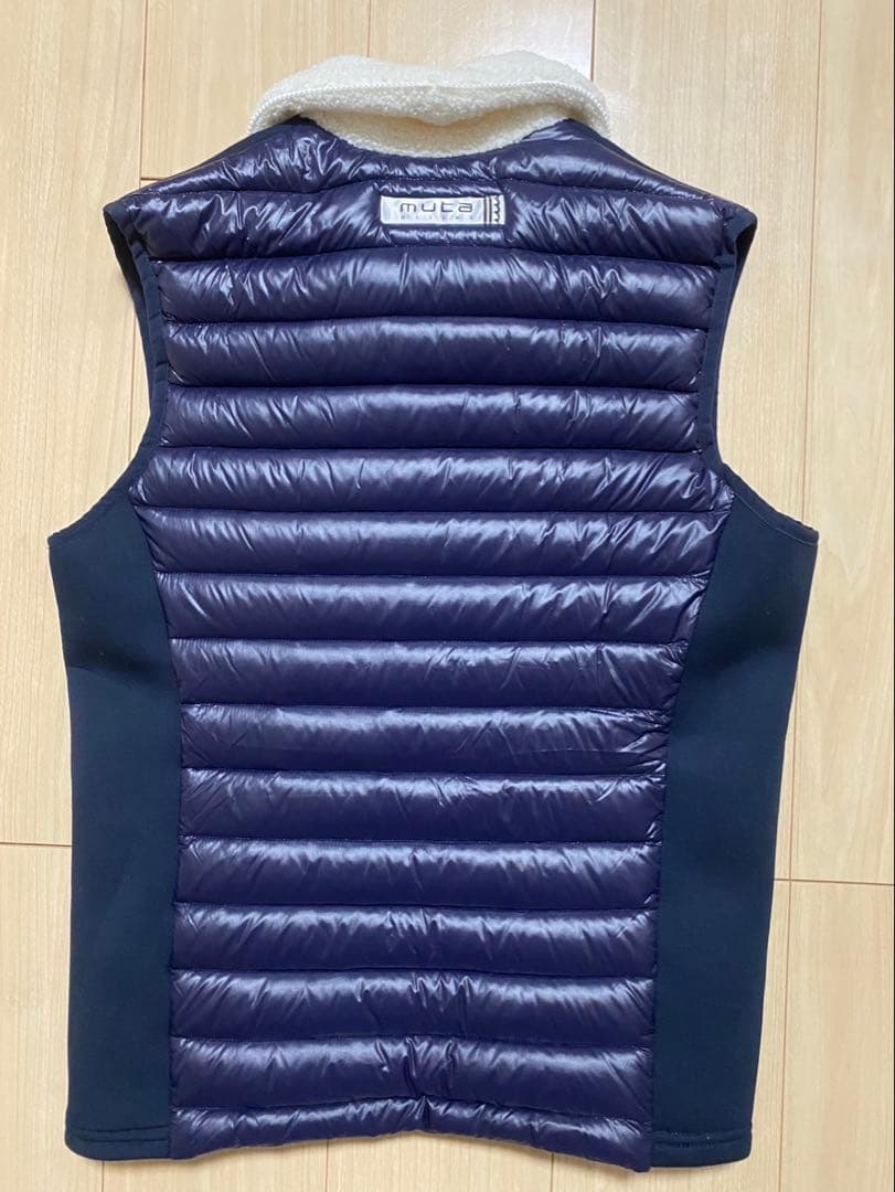 <新品未使用品>muta キルティングダウン切替ベスト　ネイビー