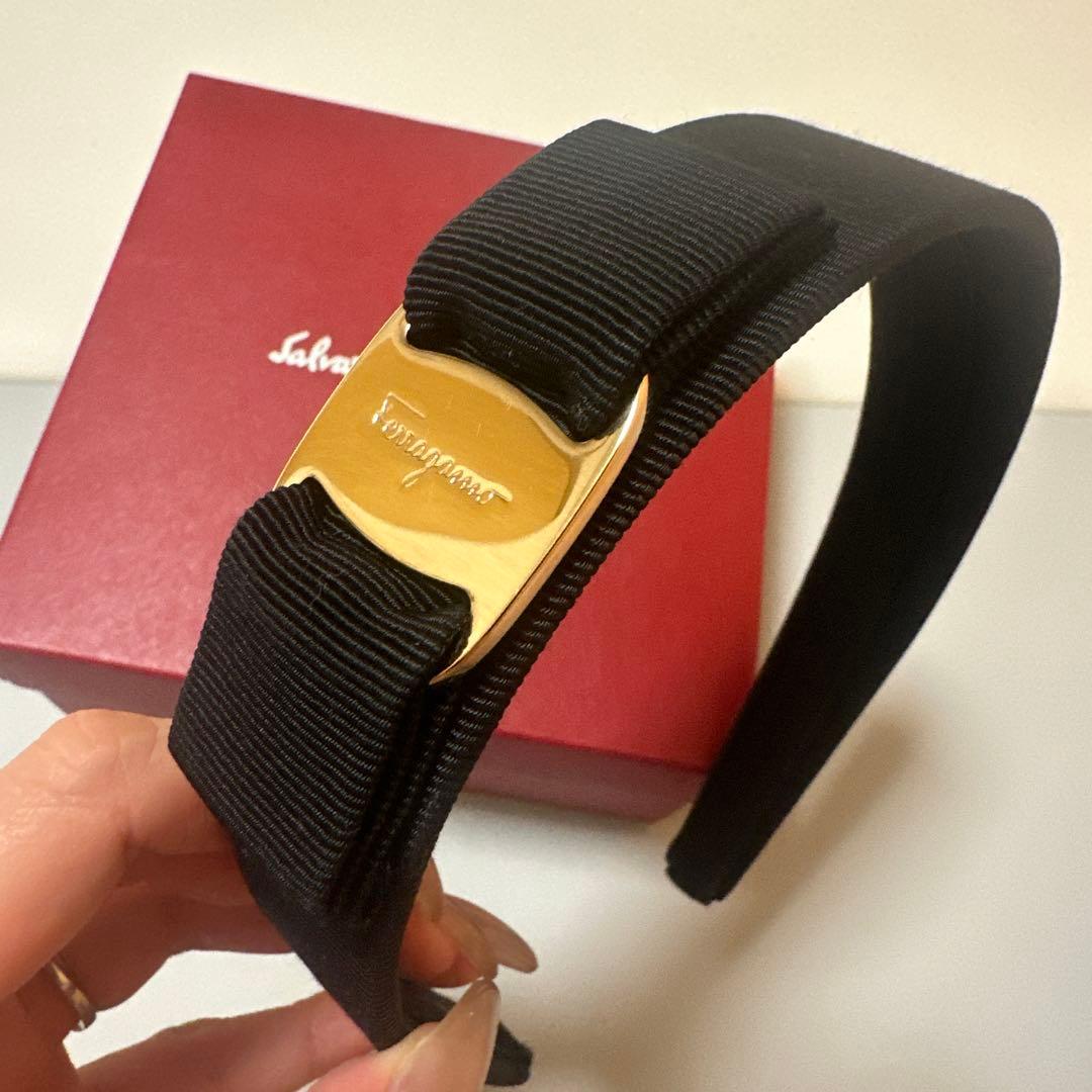 【美品】Salvatore Ferragamo フェラガモ カチューシャ リボン