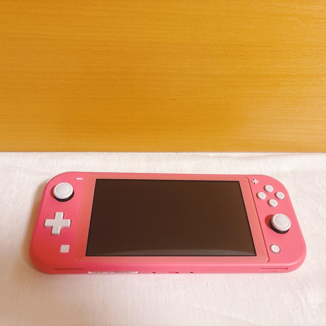 ニンテンドーSwitchLiteピンクソフト２本つき