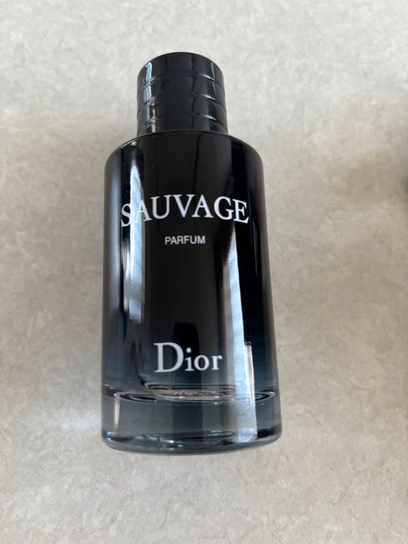Dior SAUVAGE PARFUM 香水　100ml