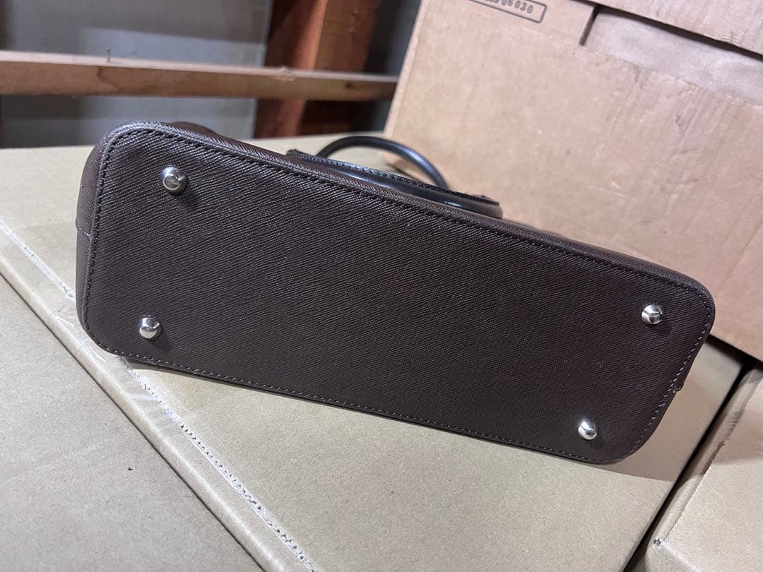 【美品】バーバリー トートバッグ ノバチェック サフィアーノレザー 自立