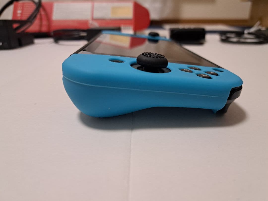 Nintendo Switch 本体 + ゲームソフト3本周辺機器セット