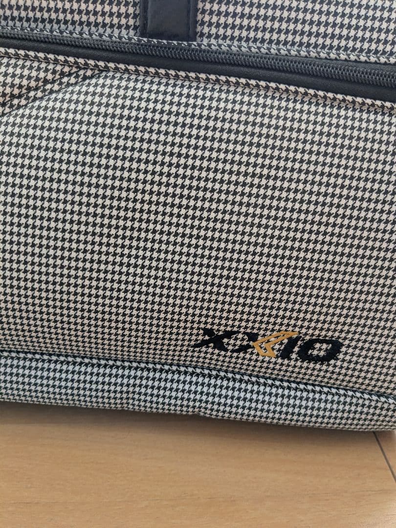 【未使用]ダンロップゼクシオ XXIO　ロゴ刺繡入り　千鳥柄　ボストンバッグ