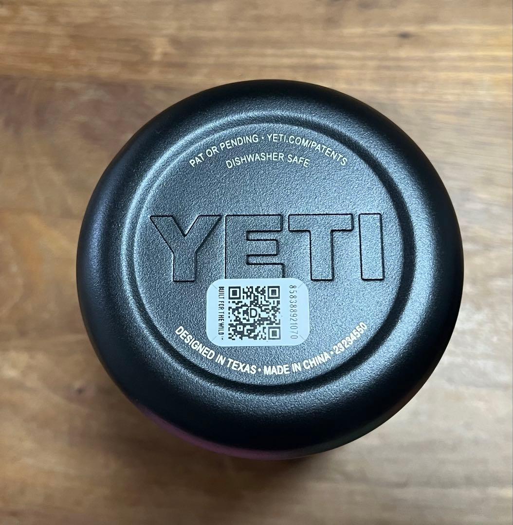 新品未使用　YETI 缶クーラー　２個セット