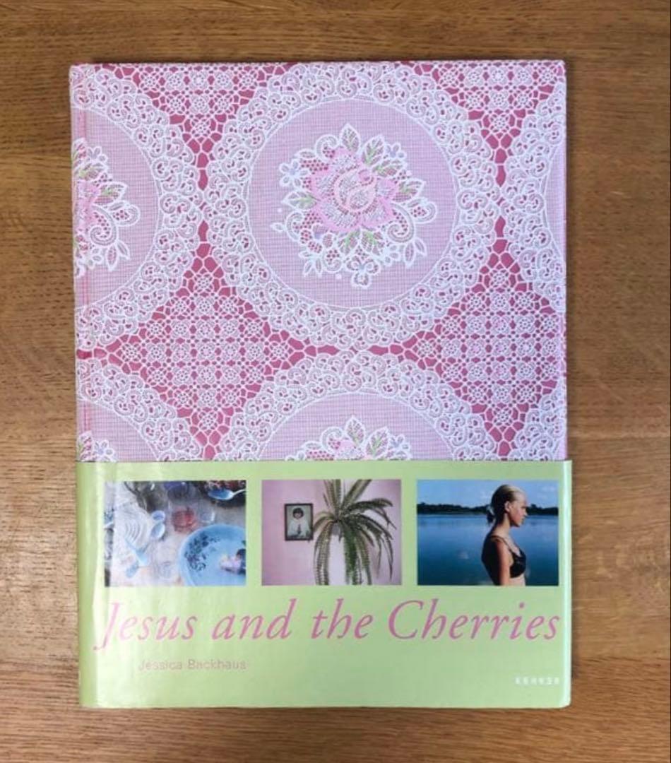 アート・デザイン・音楽 Jesus and the Cherries/Jessica Backhaus