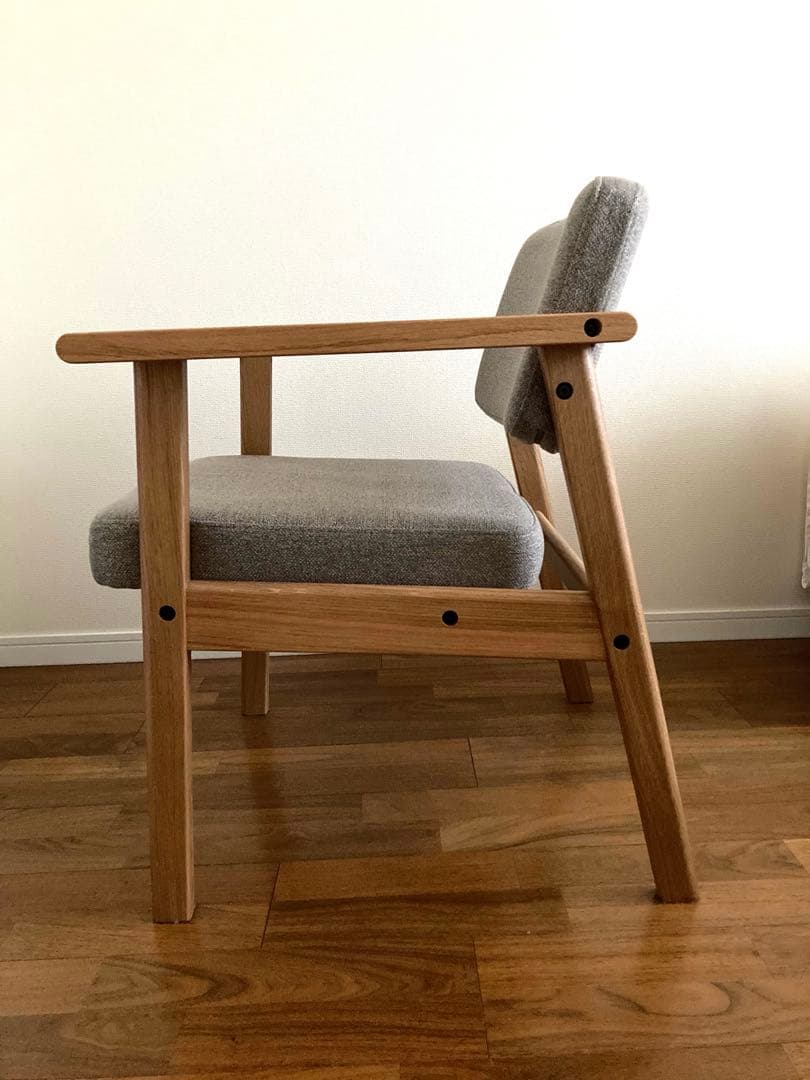 【美品】～間もなく出品終了～無印良品　木製アームチェア　張地：ライトブラウン