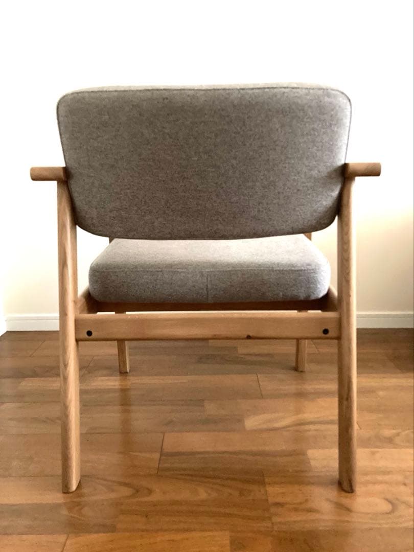 【美品】～間もなく出品終了～無印良品　木製アームチェア　張地：ライトブラウン