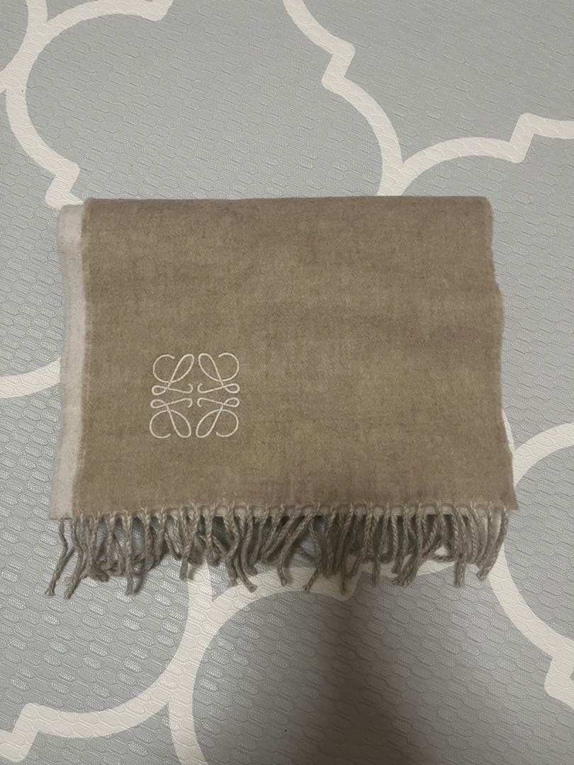 LOEWE マフラー ベージュ