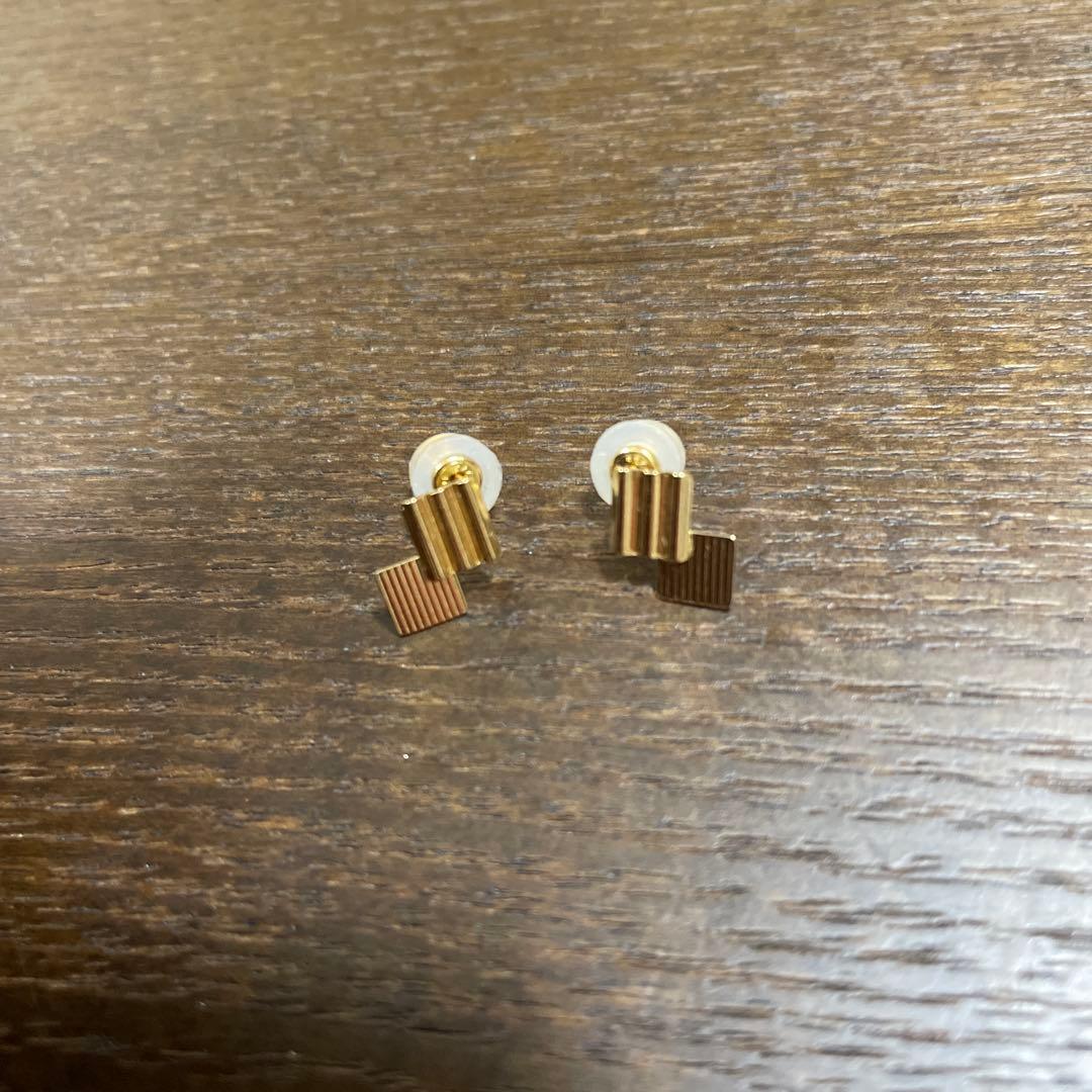 K18 ピアス　新品同様美品