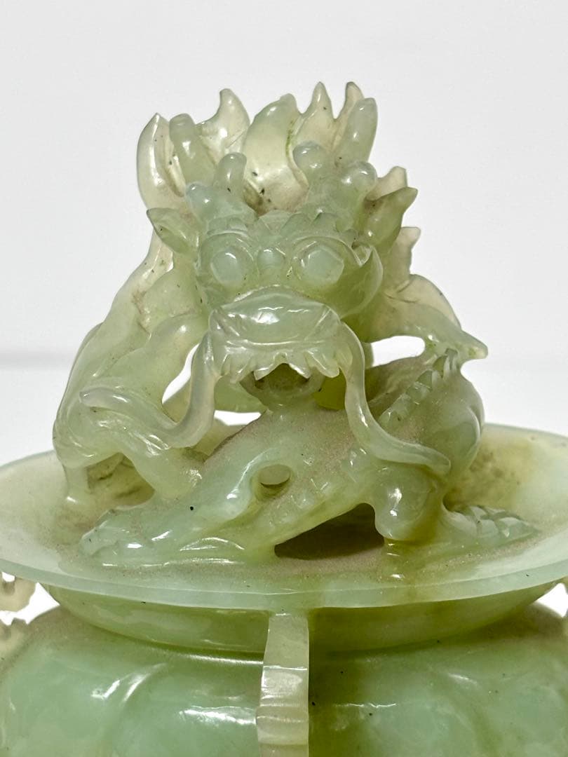 く*ん様 株*I様 #ネフライト彫刻 飾壺（龍装飾・台座付）