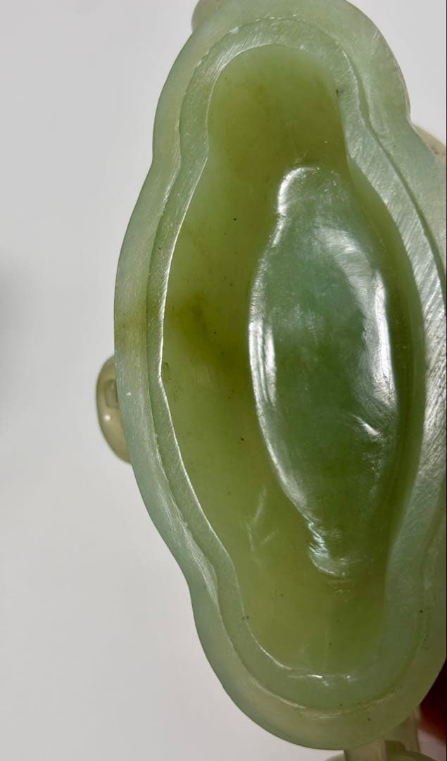 く*ん様 株*I様 #ネフライト彫刻 飾壺（龍装飾・台座付）