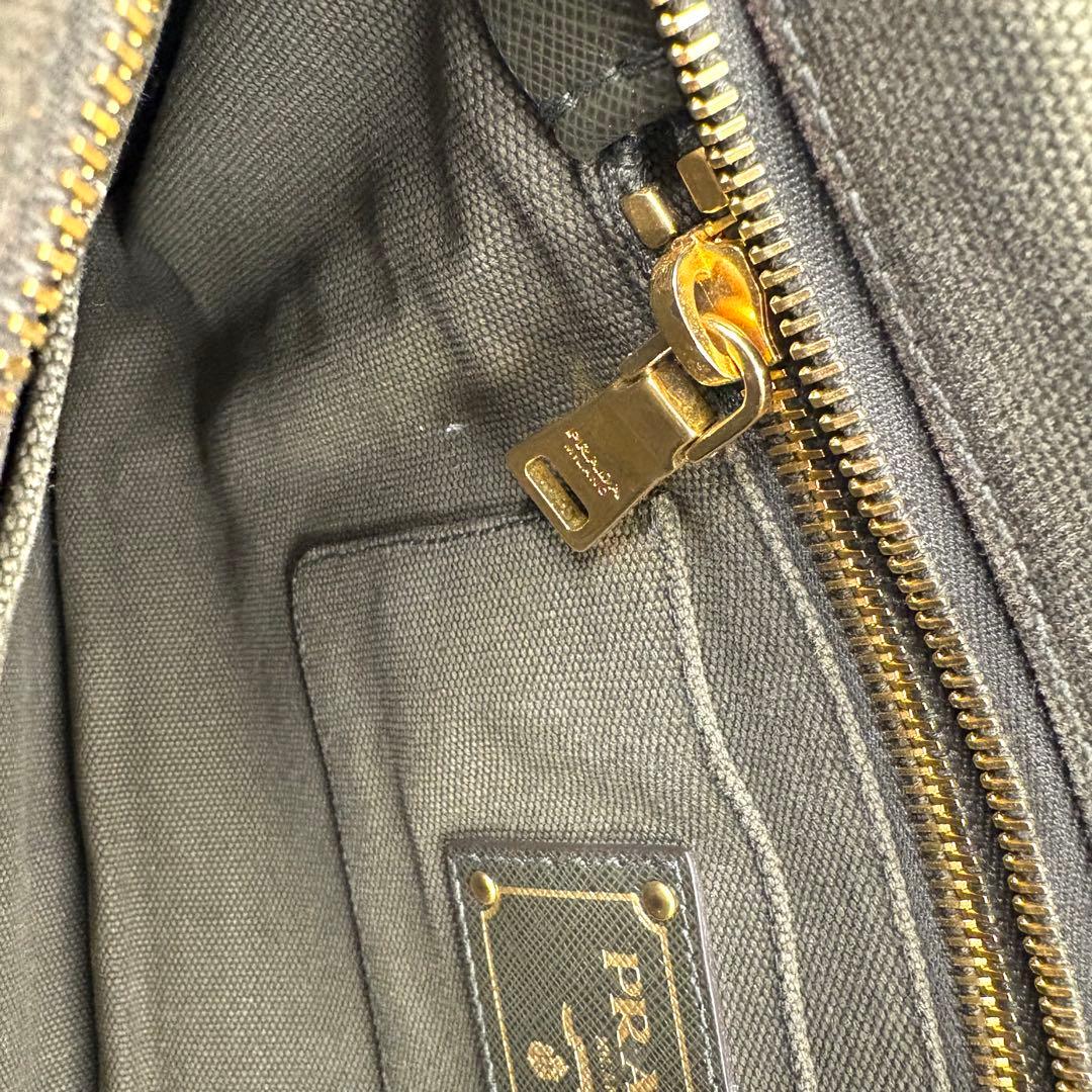 PRADA カナパ　CANAPA クラッチバッグ　ビジュースタッズ