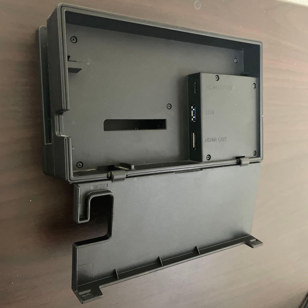 Nintendo Switch 本体、スタンド、ケーブル