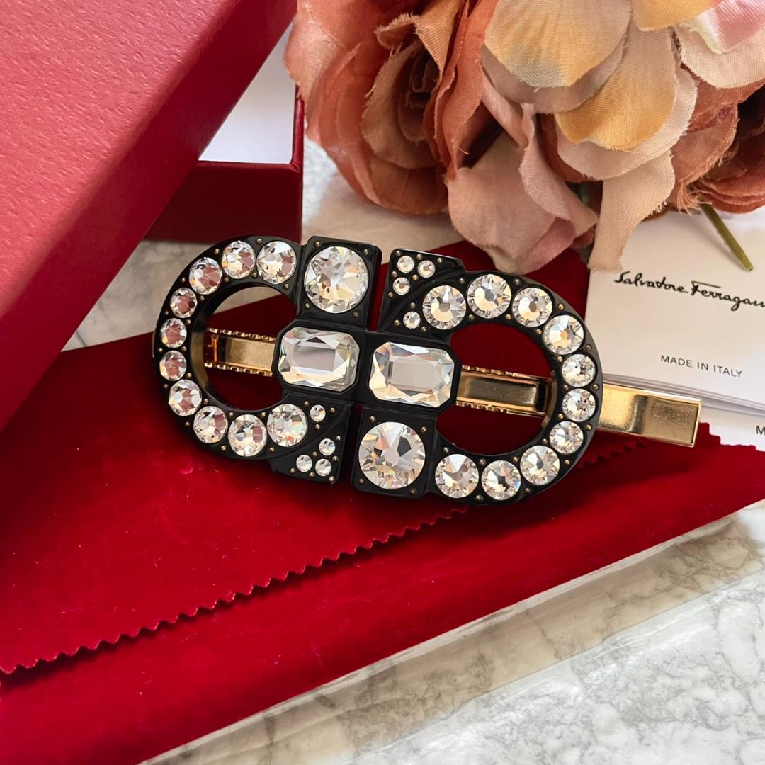 未使用級レア✨Salvatore Ferragamo ヘアクリップ　ガンチーニ