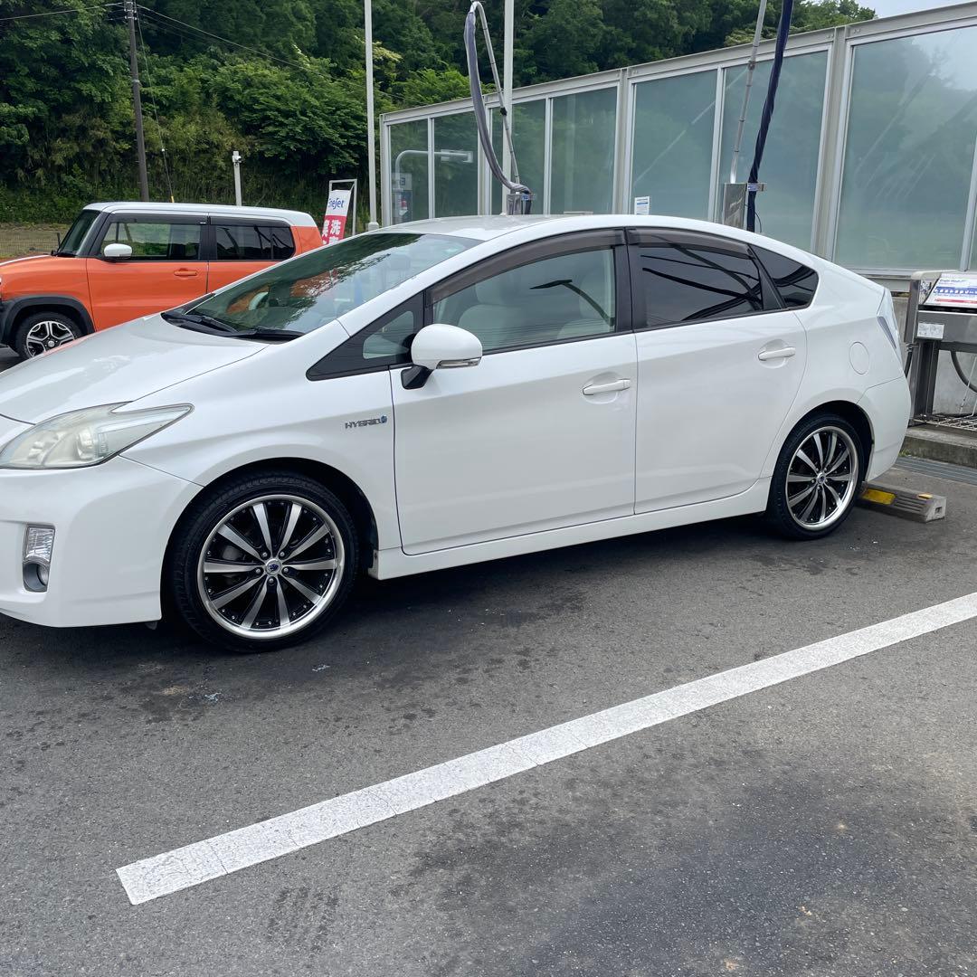 プリウス 18インチホイールタイヤセット