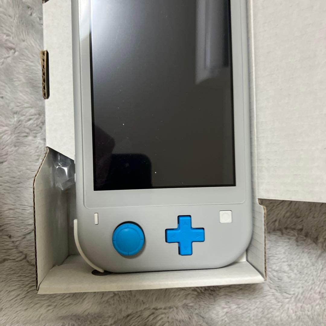 ニンテンドースイッチライト　ザシアン　ザマゼンタ