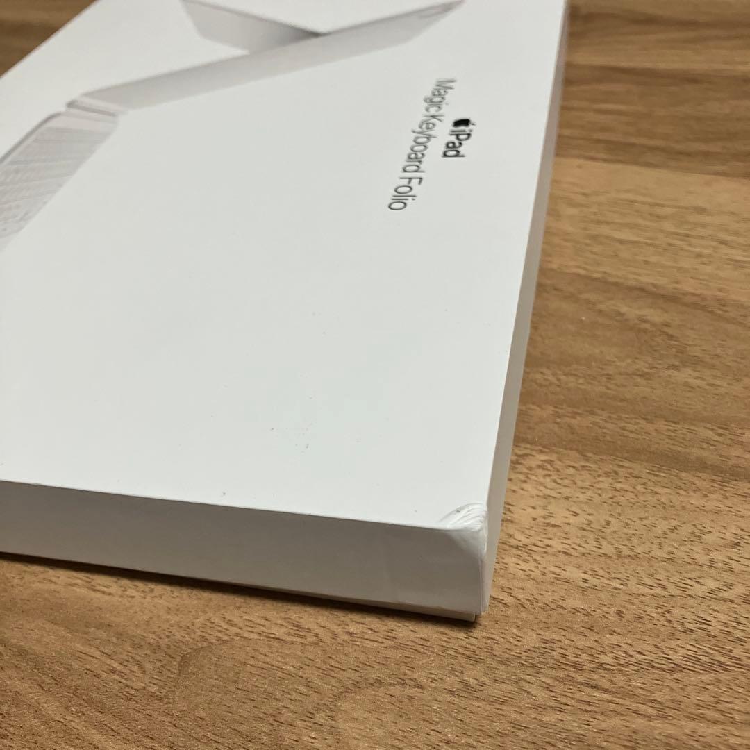 iPad Magic Keyboard Folio キーボード　カバー　白色