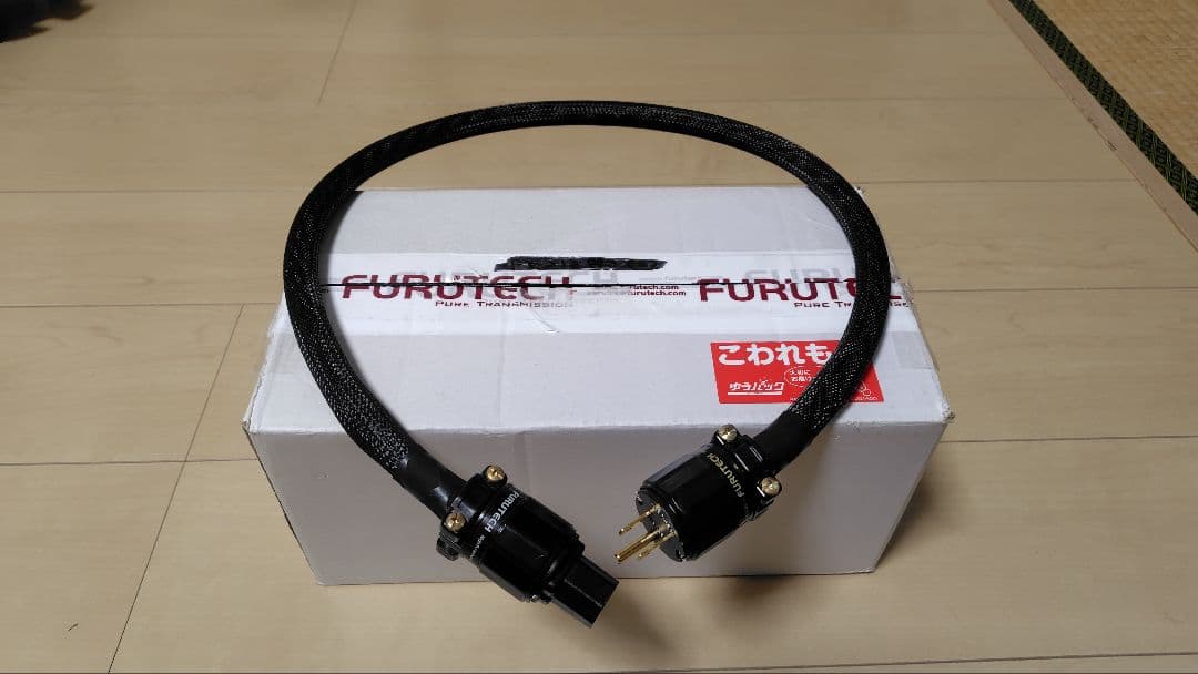 OYAIDE ケーブル FURUTECHプラグ 電源ケーブル約1mです。