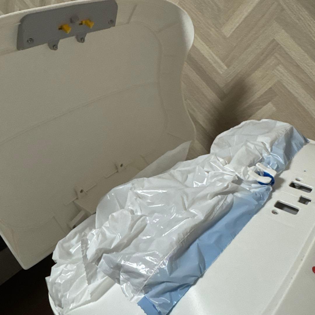 自動猫トイレ ホワイト トンネル型