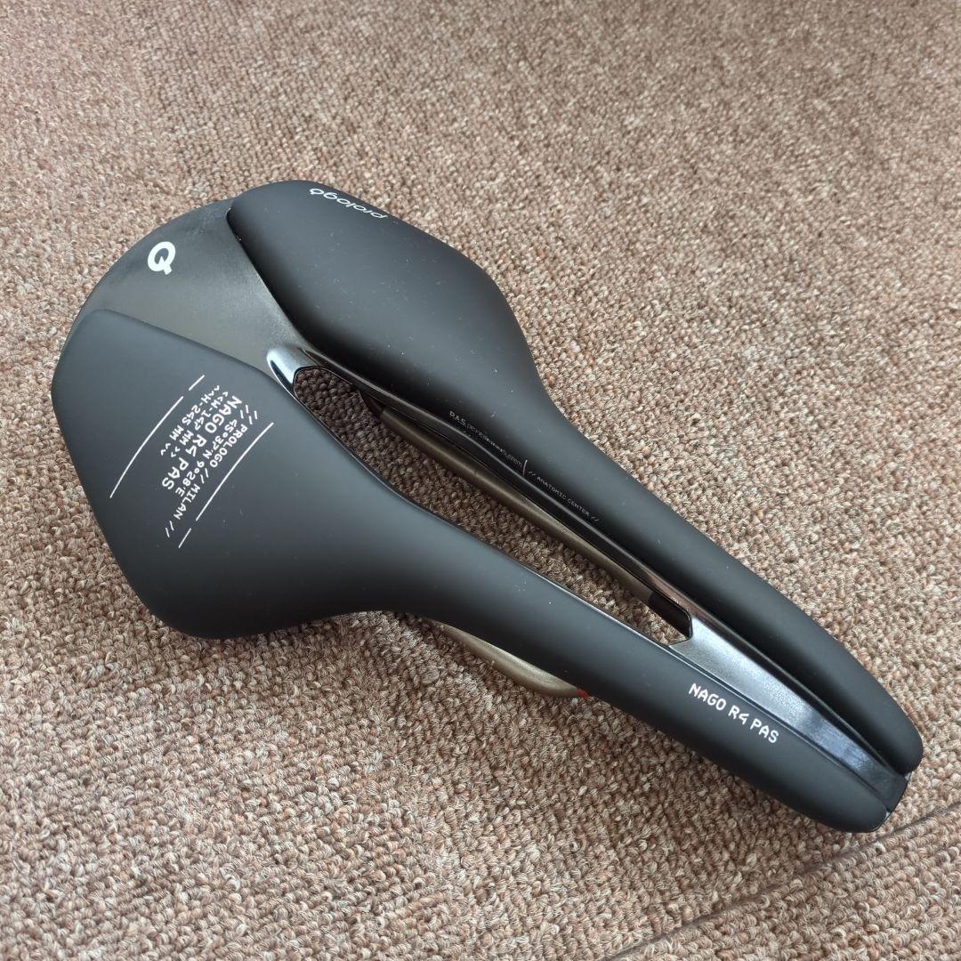プロロゴ Prologo Nago R4 PAS Tirox サドル 147mm