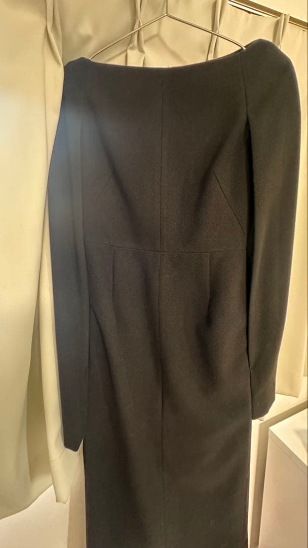 ワンピース Laubeblanc Narrow line Cape Dress black