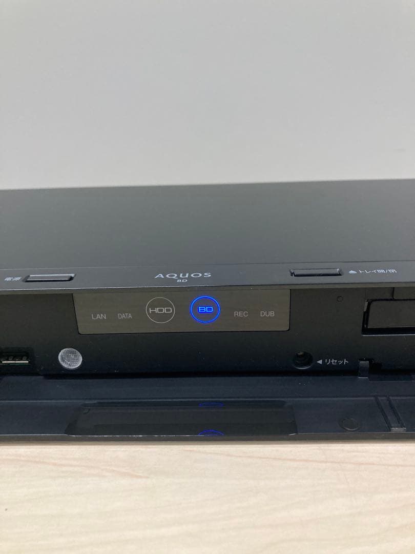 めっちゃ綺麗　1TB3チューナー　シャープ　AQUOS BD-NT 1000