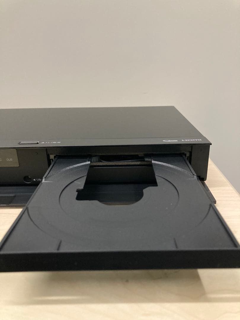 めっちゃ綺麗　1TB3チューナー　シャープ　AQUOS BD-NT 1000