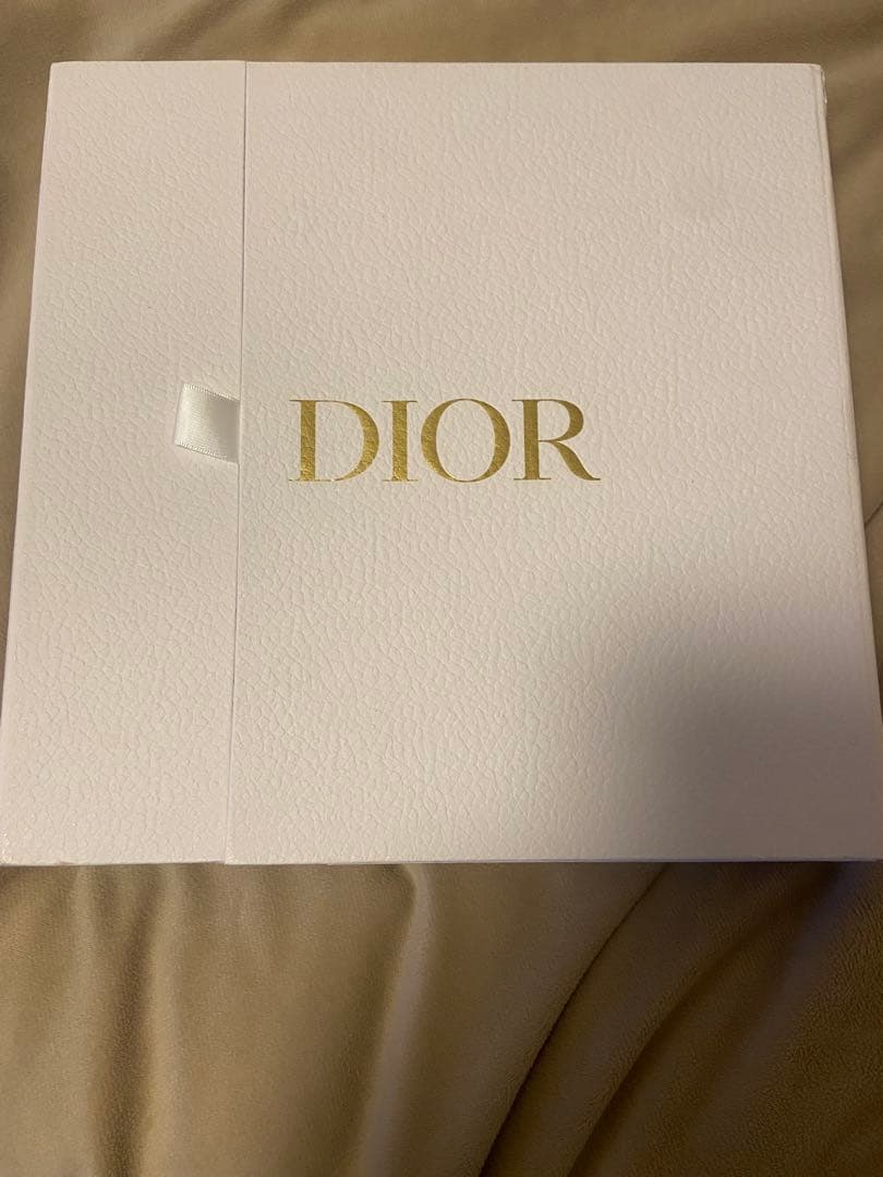 DIOR ［オンライン限定カラー］30 Montaigne ロータスウォレット