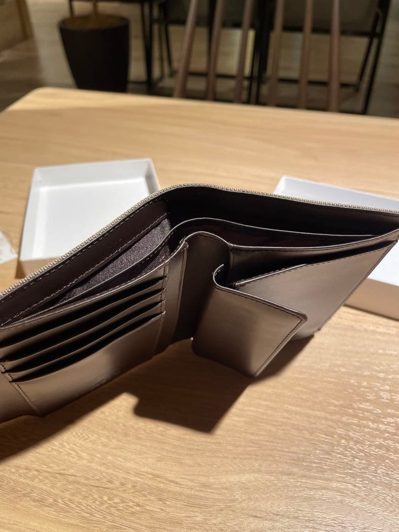 新品未使用　BALENCIAGA バレンシアガライセンスレザー　折り財布