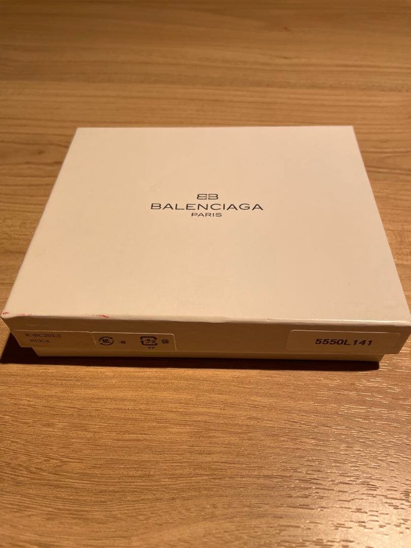 新品未使用　BALENCIAGA バレンシアガライセンスレザー　折り財布