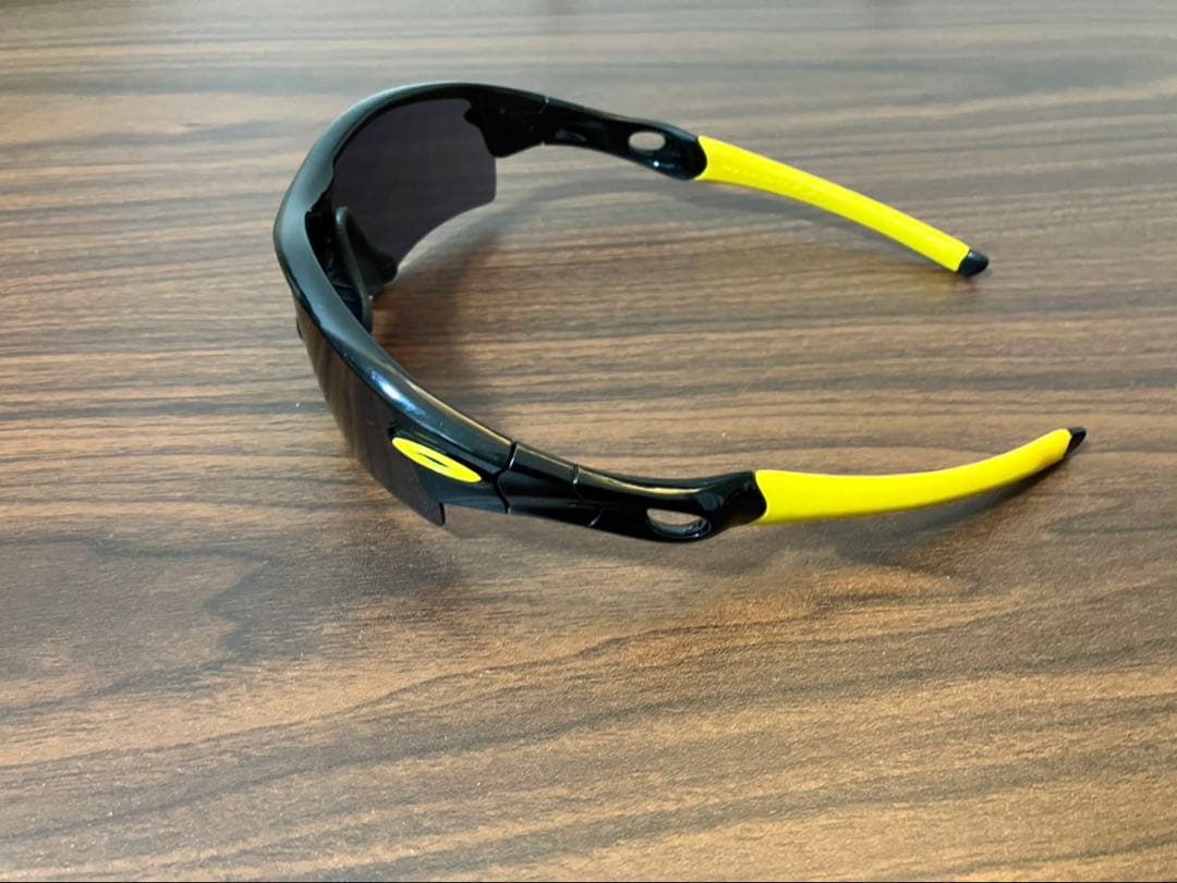 【再評】OAKLEY オークリー　サングラス　LIVESTRONGランニング