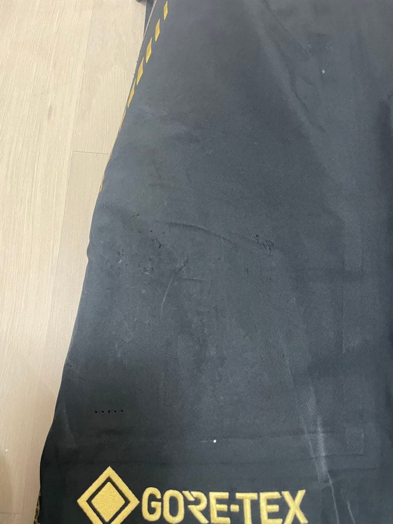ダイワ　トーナメント　GORE-TEX レインスーツＭサイズ