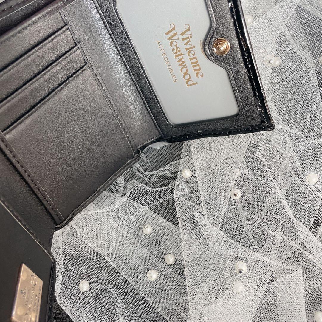 Vivienne Westwoodブラックエンボス三つ折り財布