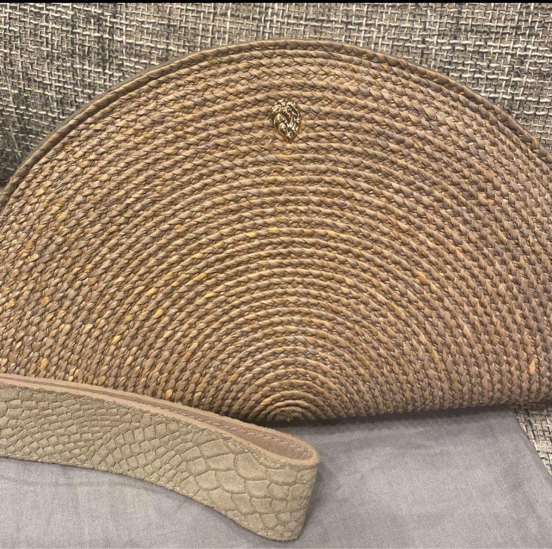 HELEN KAMINSKI ヘレンカミンスキー　クラッチ　グレー　グレージュ