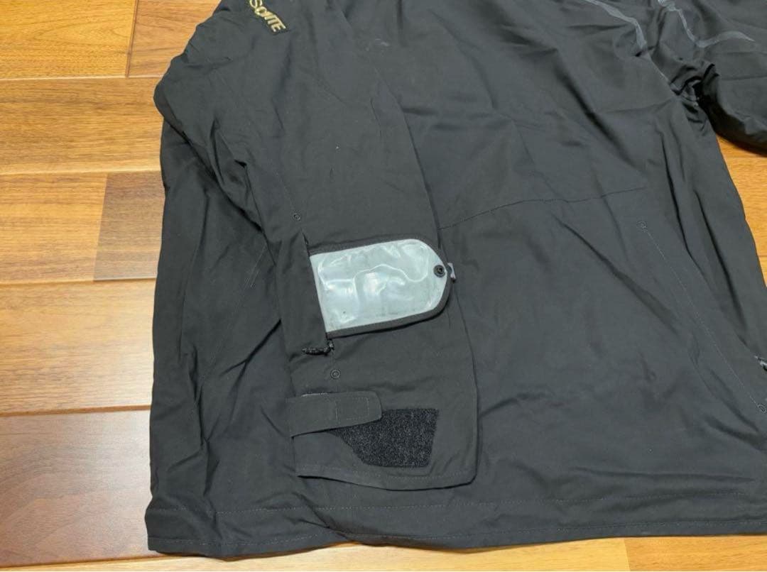 DESCENTE デサントメイト　スキーウェア　上下　スノーウェア限定セール中