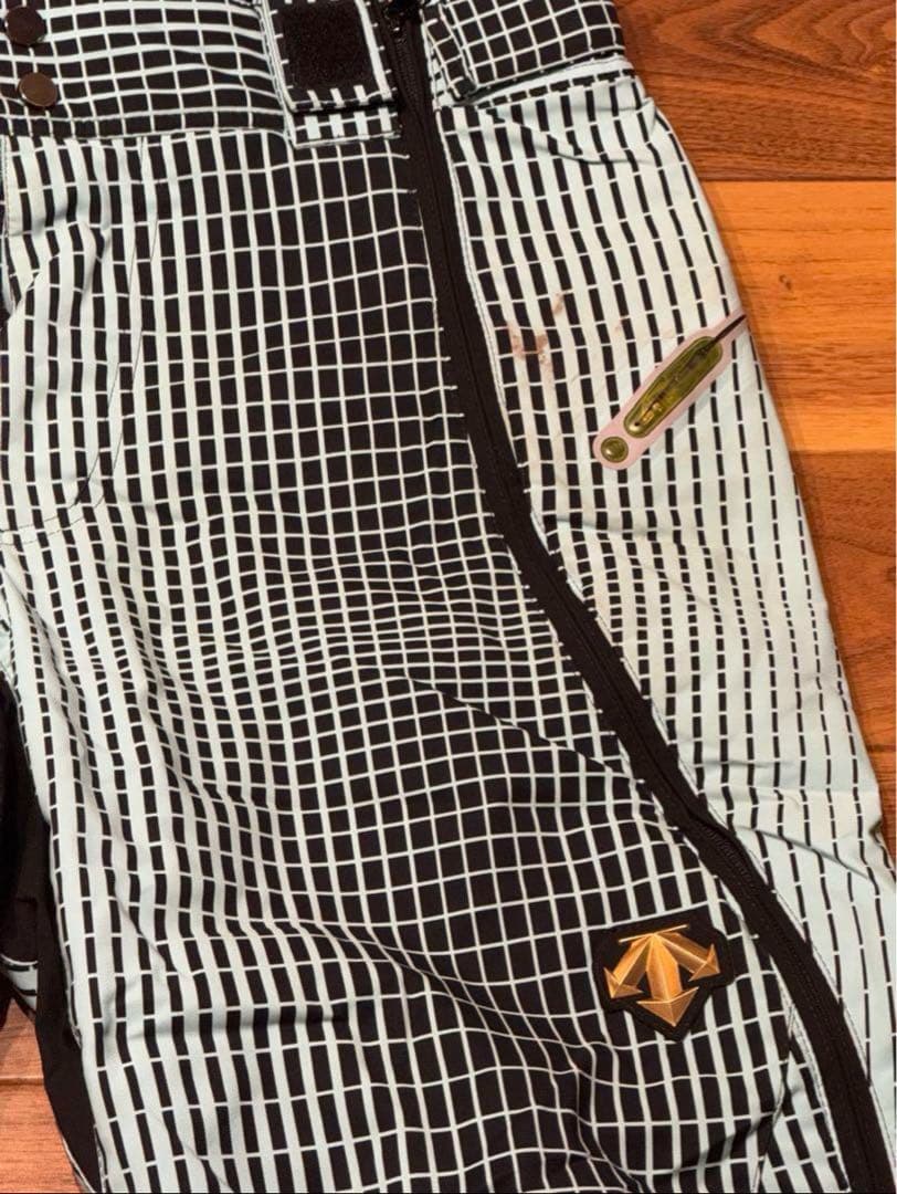 DESCENTE デサントメイト　スキーウェア　上下　スノーウェア限定セール中