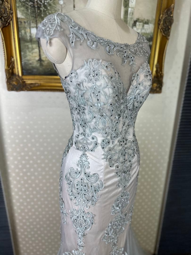 シルバー ベージュビーズ刺繍 フィット＆フレアドレス