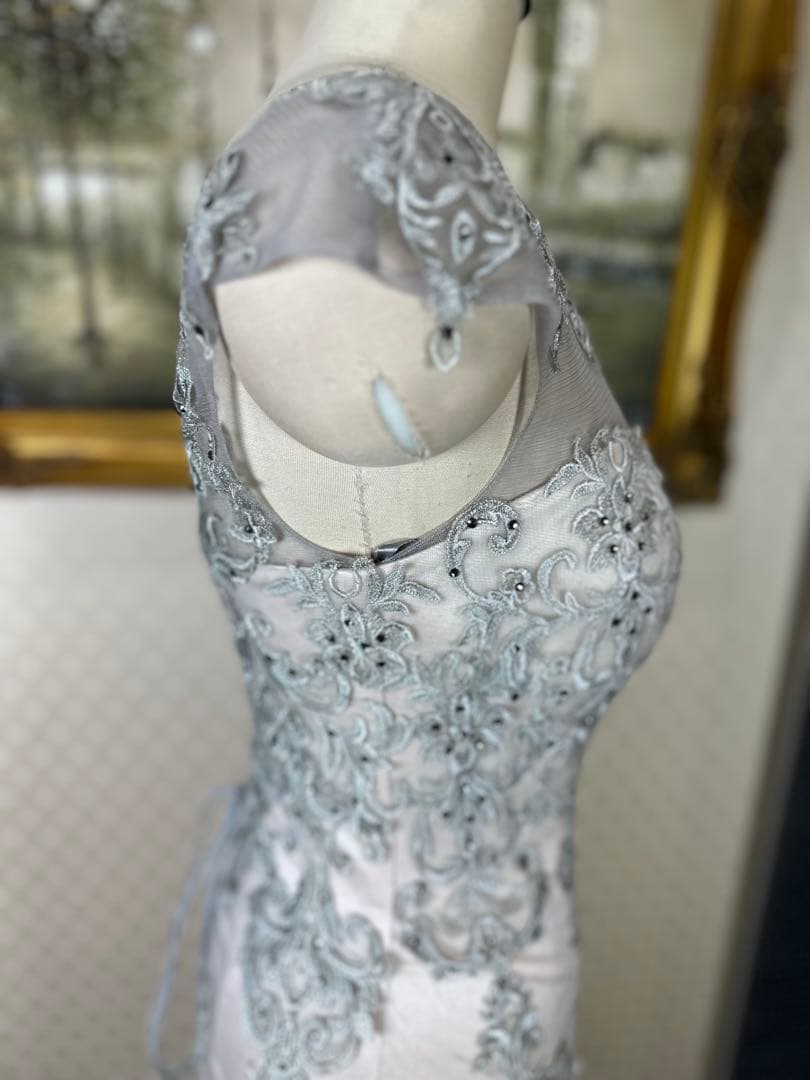 シルバー ベージュビーズ刺繍 フィット＆フレアドレス