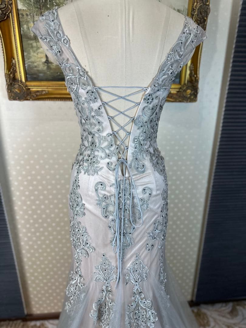 シルバー ベージュビーズ刺繍 フィット＆フレアドレス