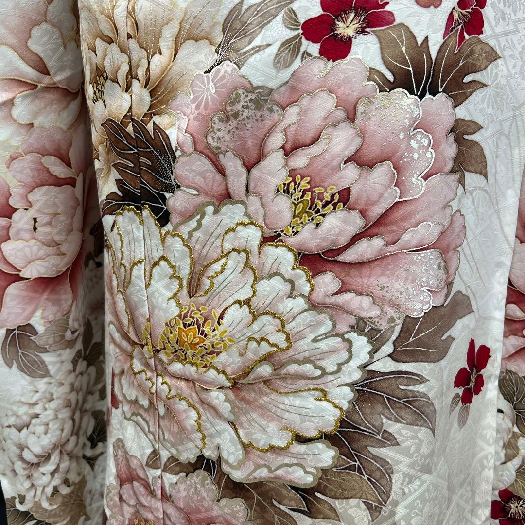 白地にピンクの可愛らしい牡丹の振袖フルセット