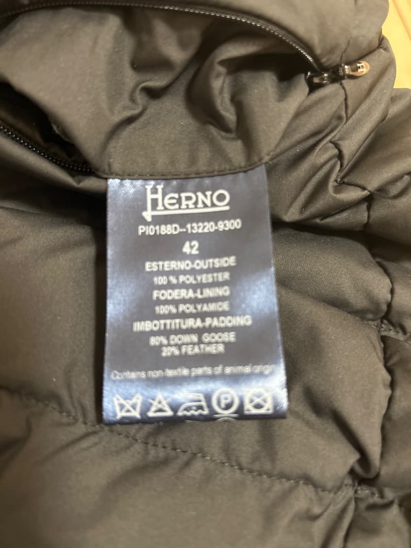 ヘルノダウンベスト